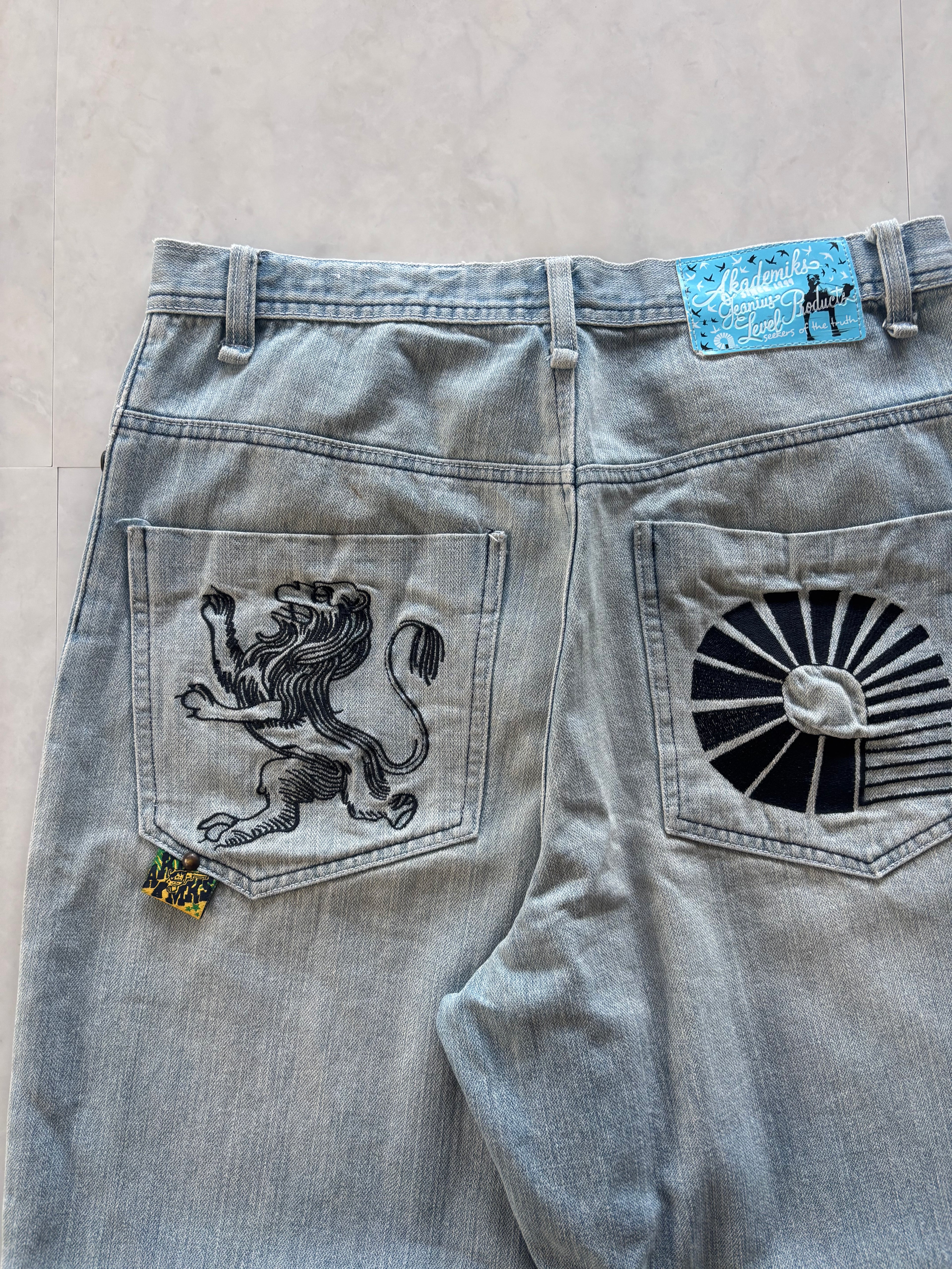 AKADEMIKS Back Embroidery Lion Denim