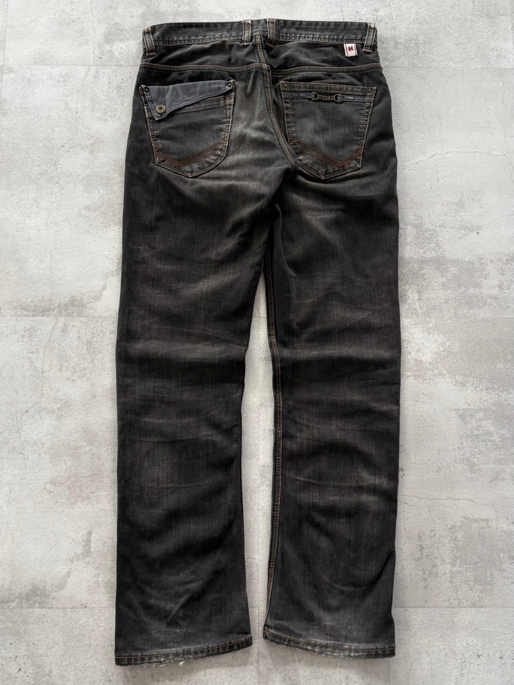 HIDEAWAYS DUST FADED ZIP DENIM