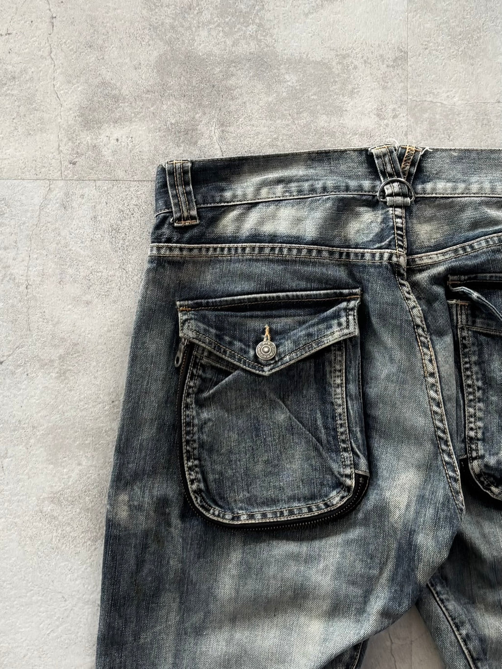 PPFM CHAOS CURVE DISTRESSED DENIM