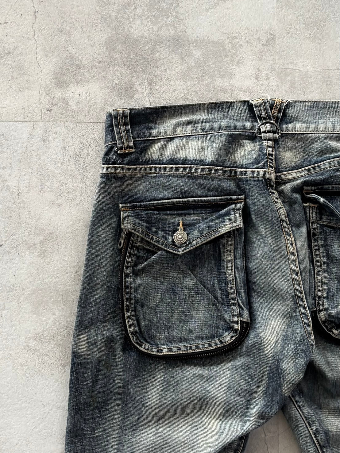 PPFM CHAOS CURVE DISTRESSED DENIM