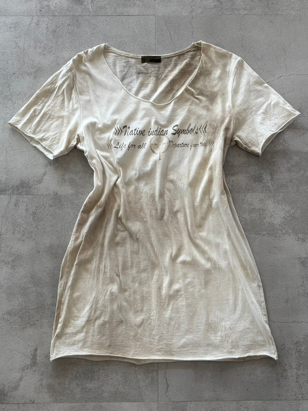 GOA NATIVE SYMBOL GRAPHIC TEE