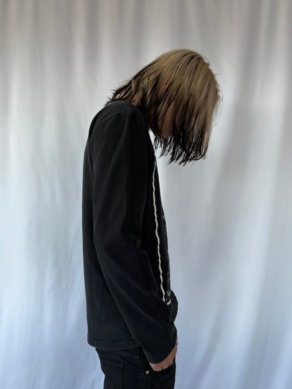 ROEN CRYSTAL CROSSBONE SKULL LONG SLEEVE