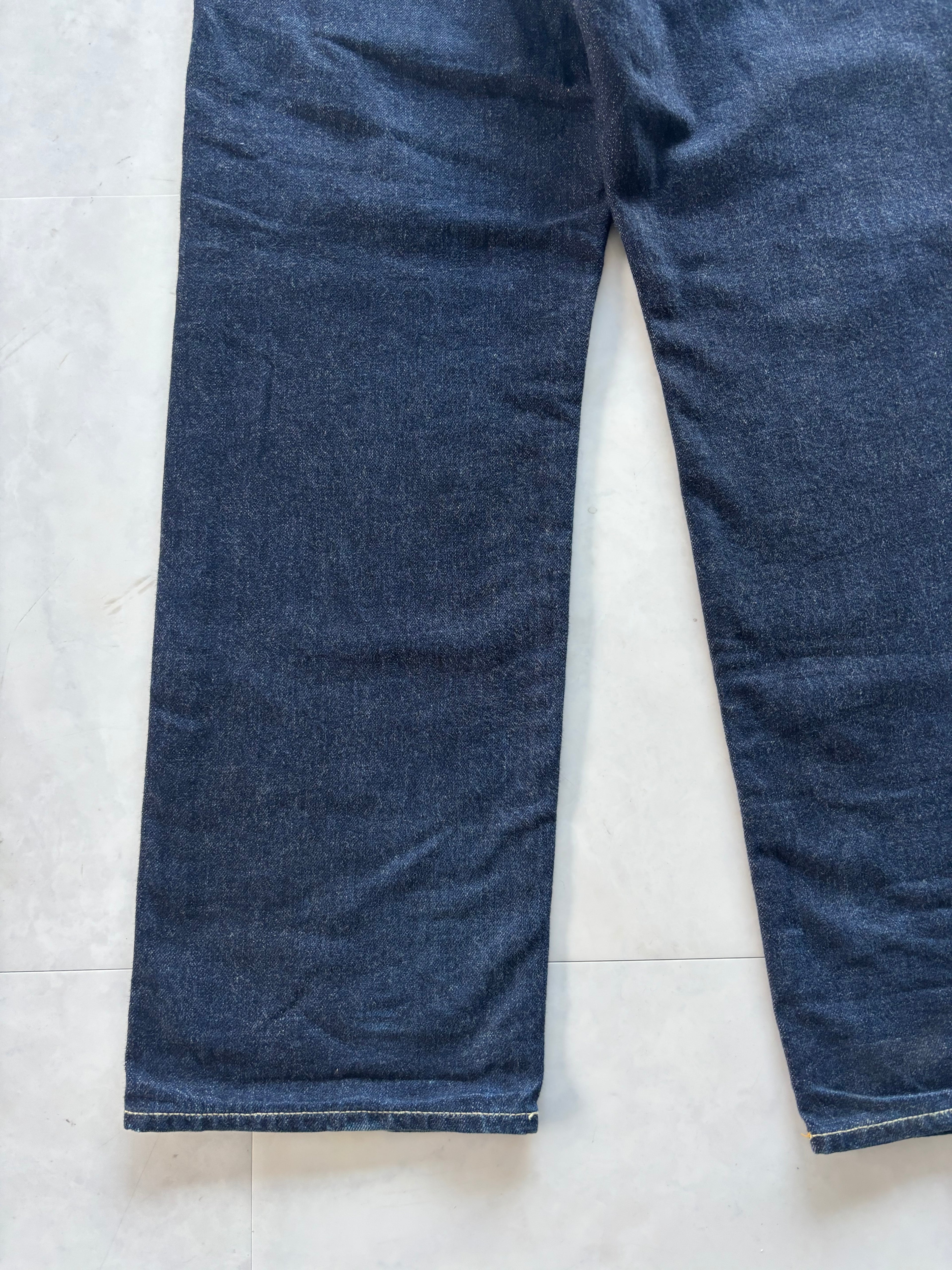 STUSSY Back Paint Logo Jeans