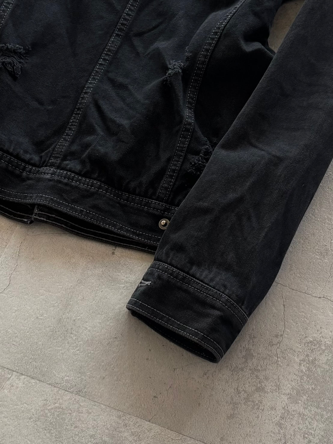 OF THE NEIGE STYLE STYLE DARKSIDE STUDS DENIM JACKET