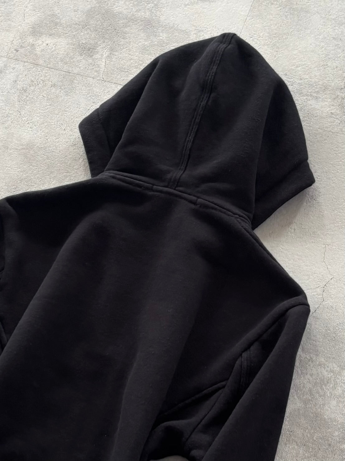 5351 POUR LES HOMMES MINIMAL DARK ZIP HOODIE