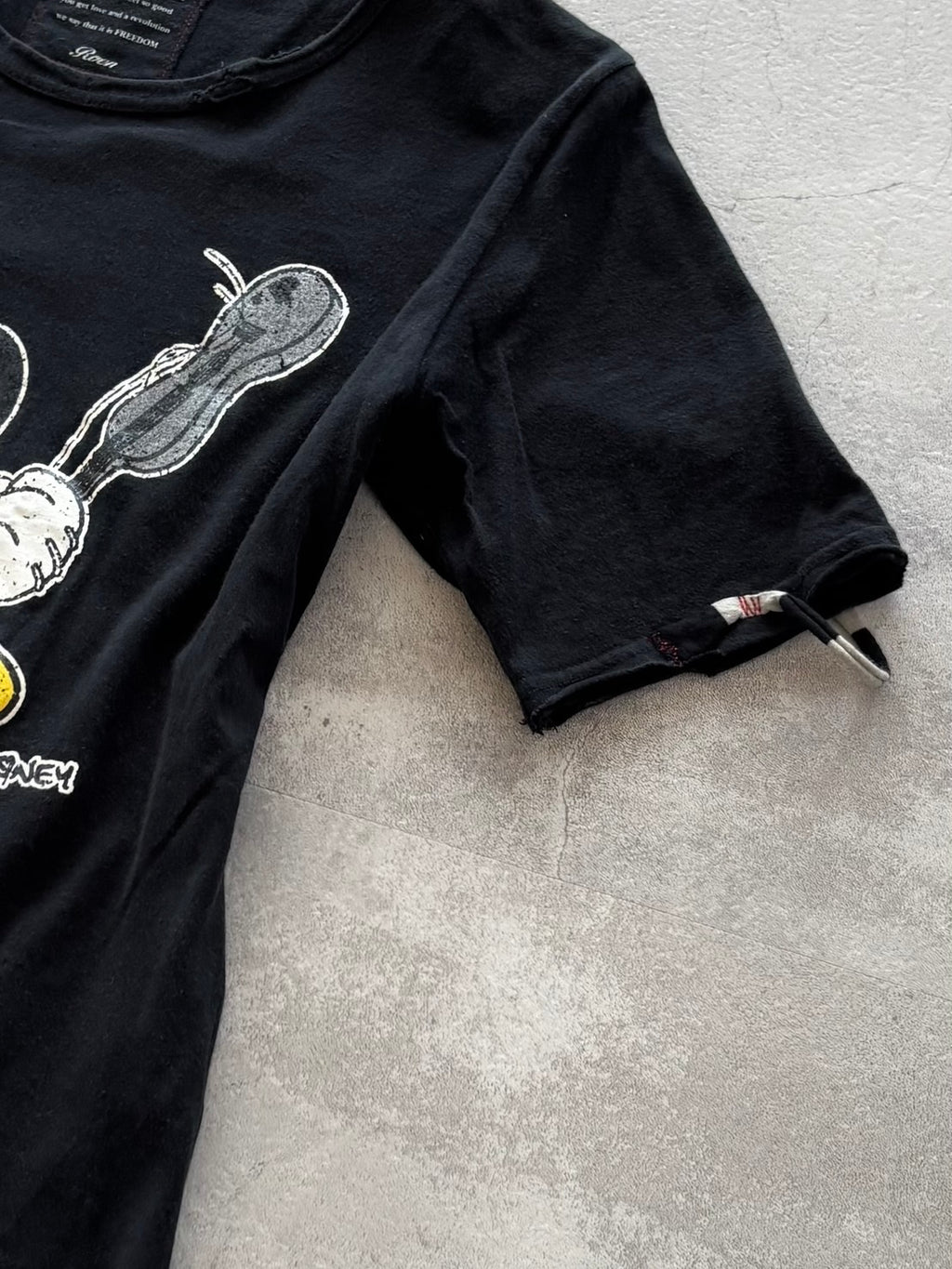 ROEN MICKEY DESTROY GRAPHIC TEE