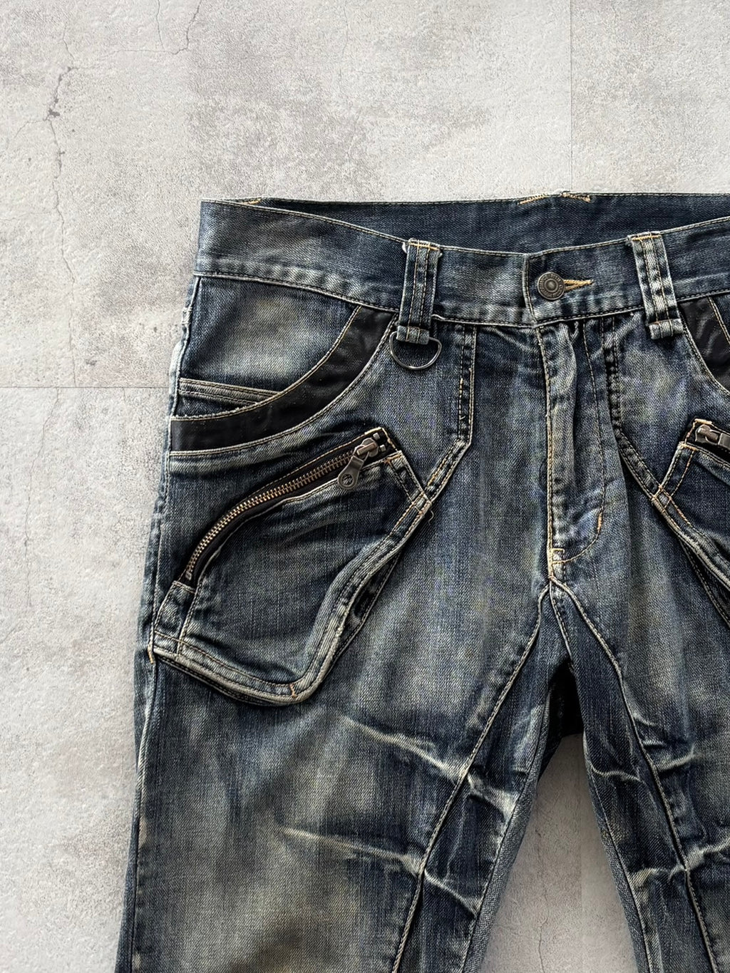 PPFM CHAOS CURVE DISTRESSED DENIM