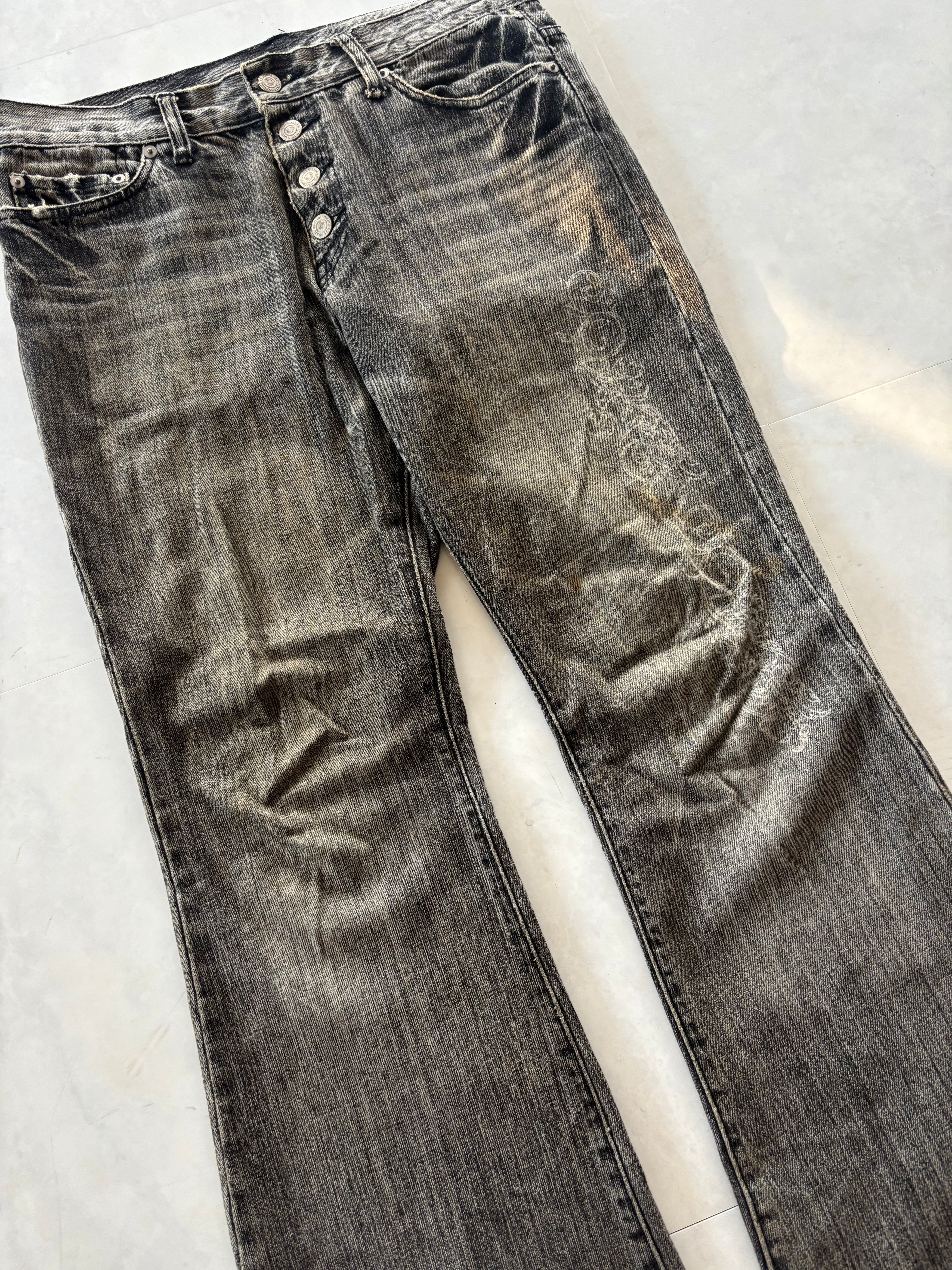 TORNADO MART Shadow Embroidery Flare Jeans