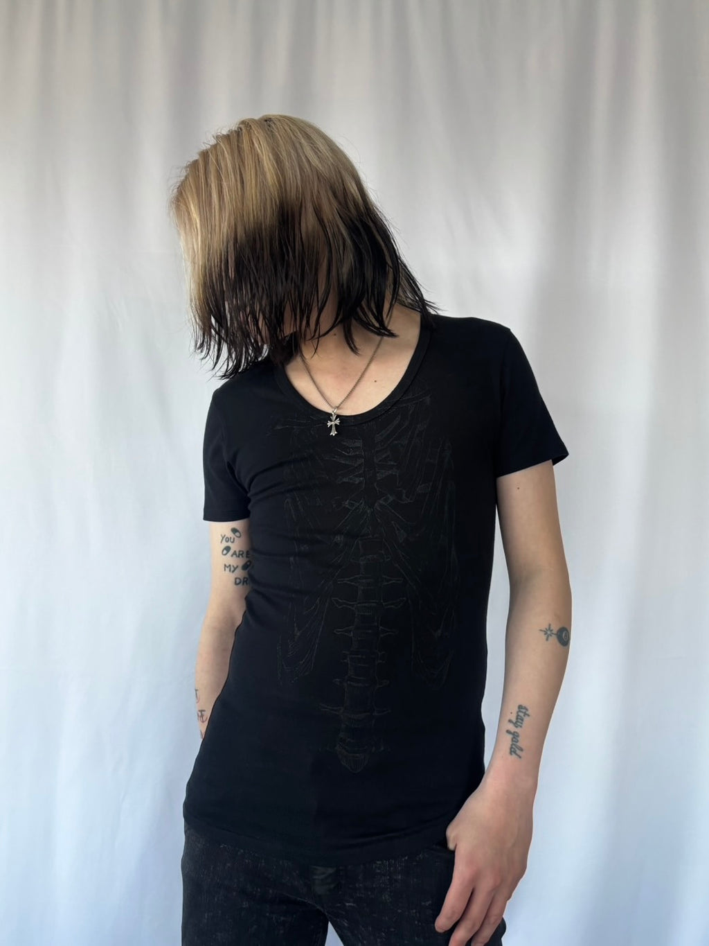 FUGA DARK BONE SLIM FIT TEE