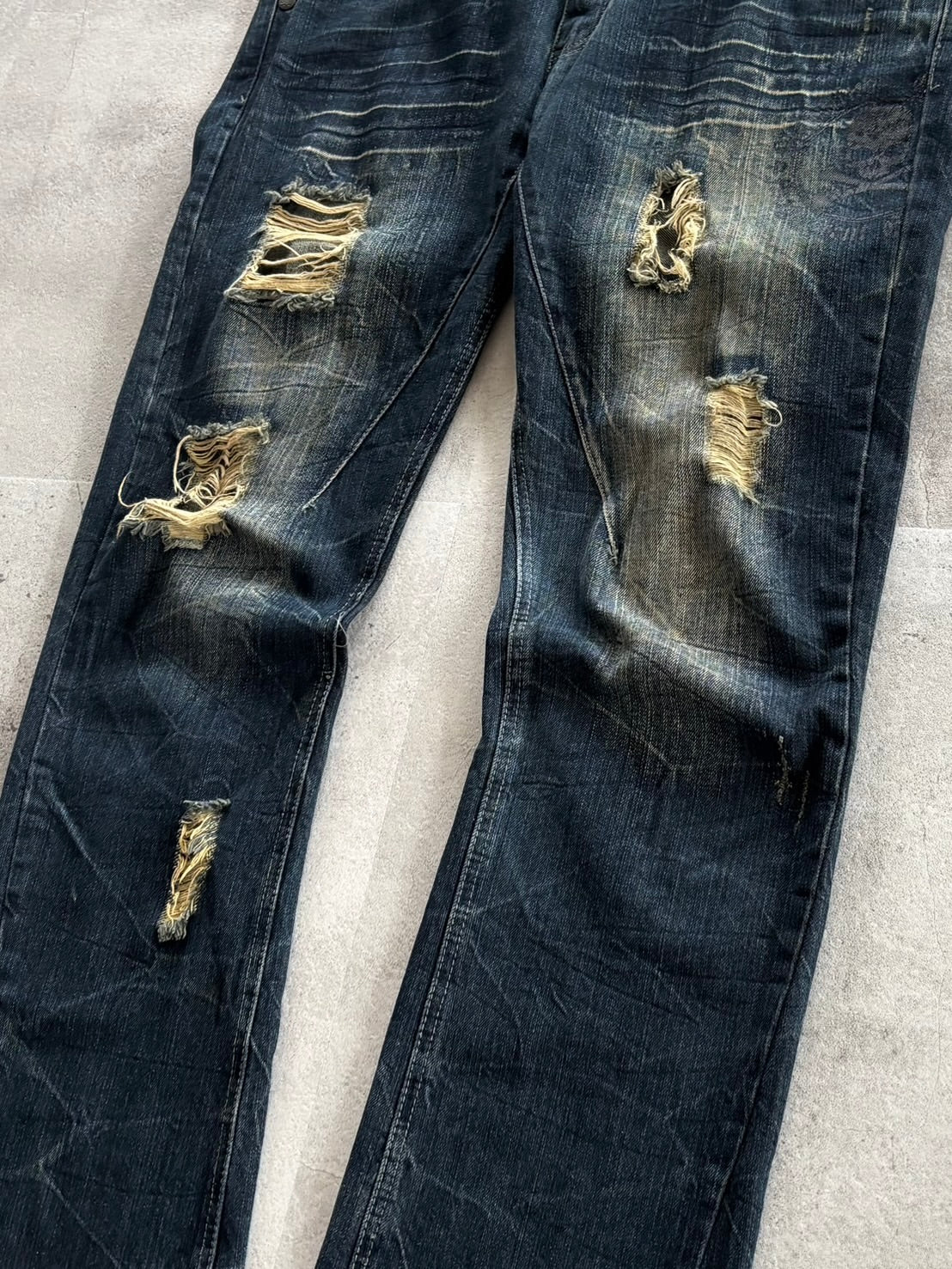 unknown uk skull destroyed flare denim