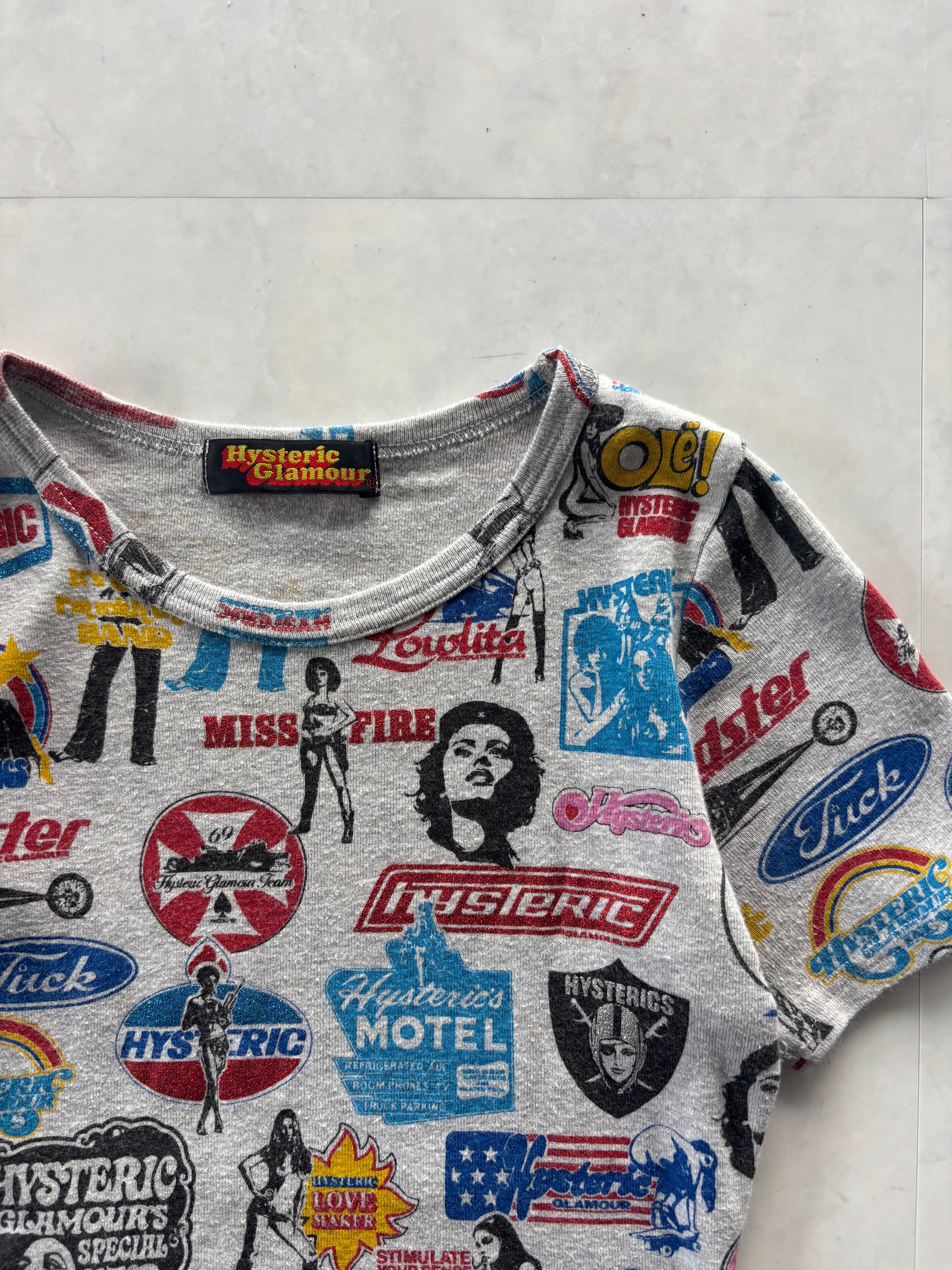 HYSTERIC GLAMOUR All-Over Retro Logo Girl Tee