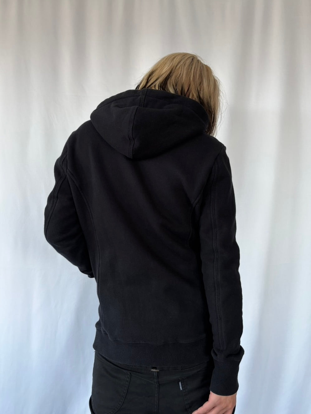 5351 POUR LES HOMMES MINIMAL DARK ZIP HOODIE