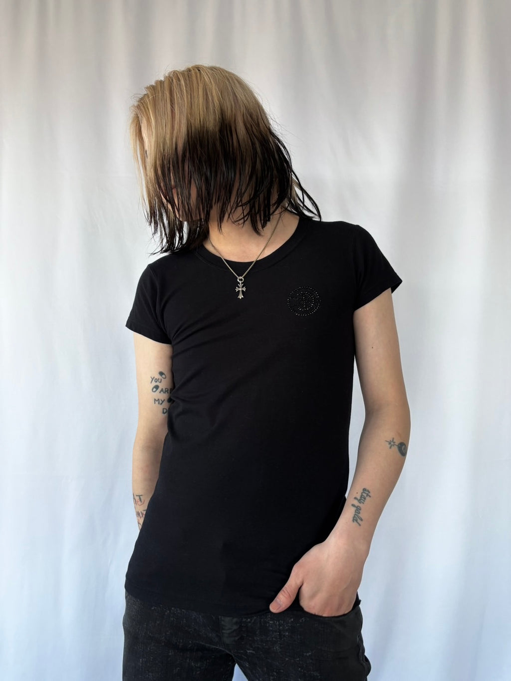 ROEN STAR SKULL BACK PRINT TEE
