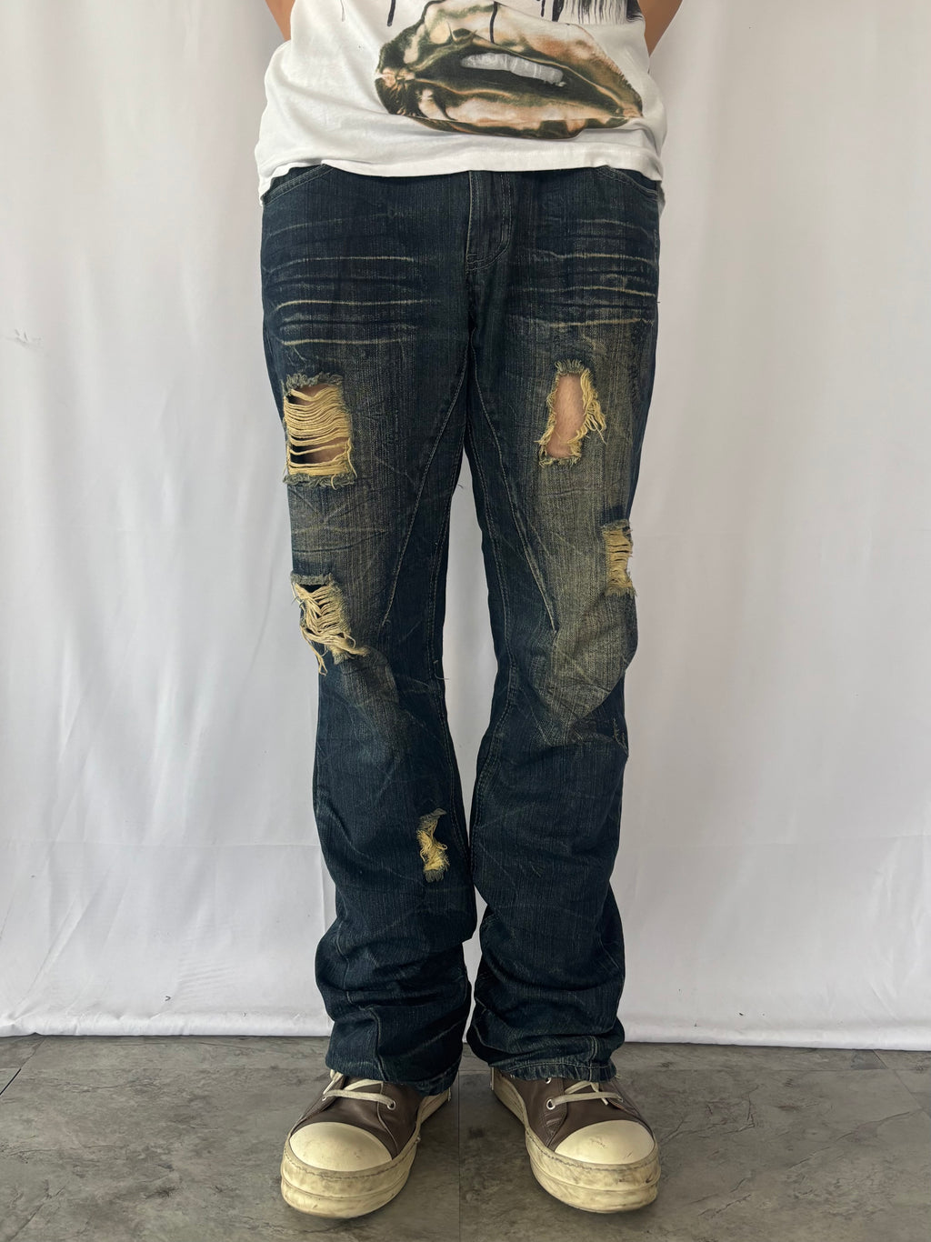 unknown uk skull destroyed flare denim