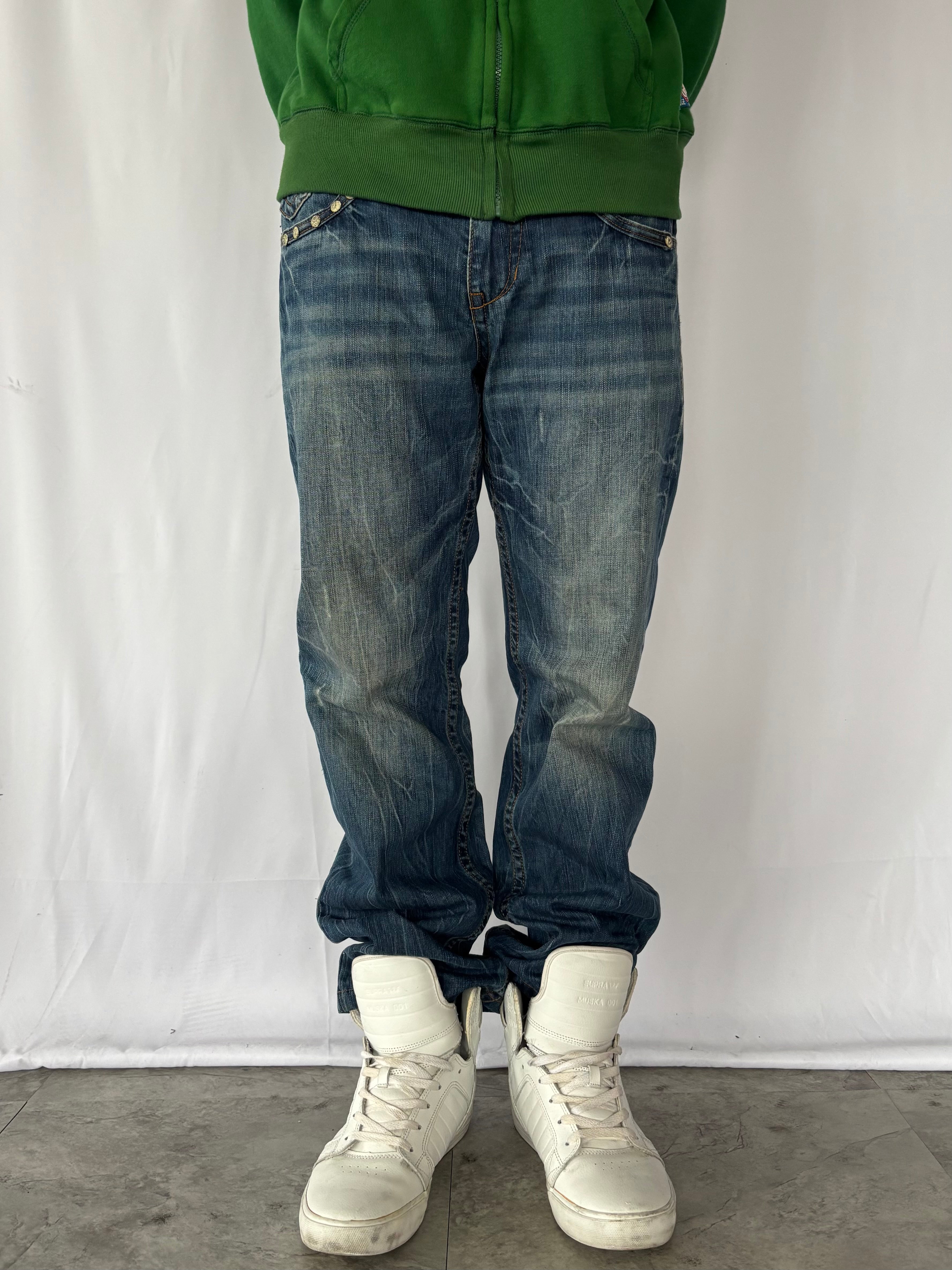 RED PEPPER skull heavy embroidery denim