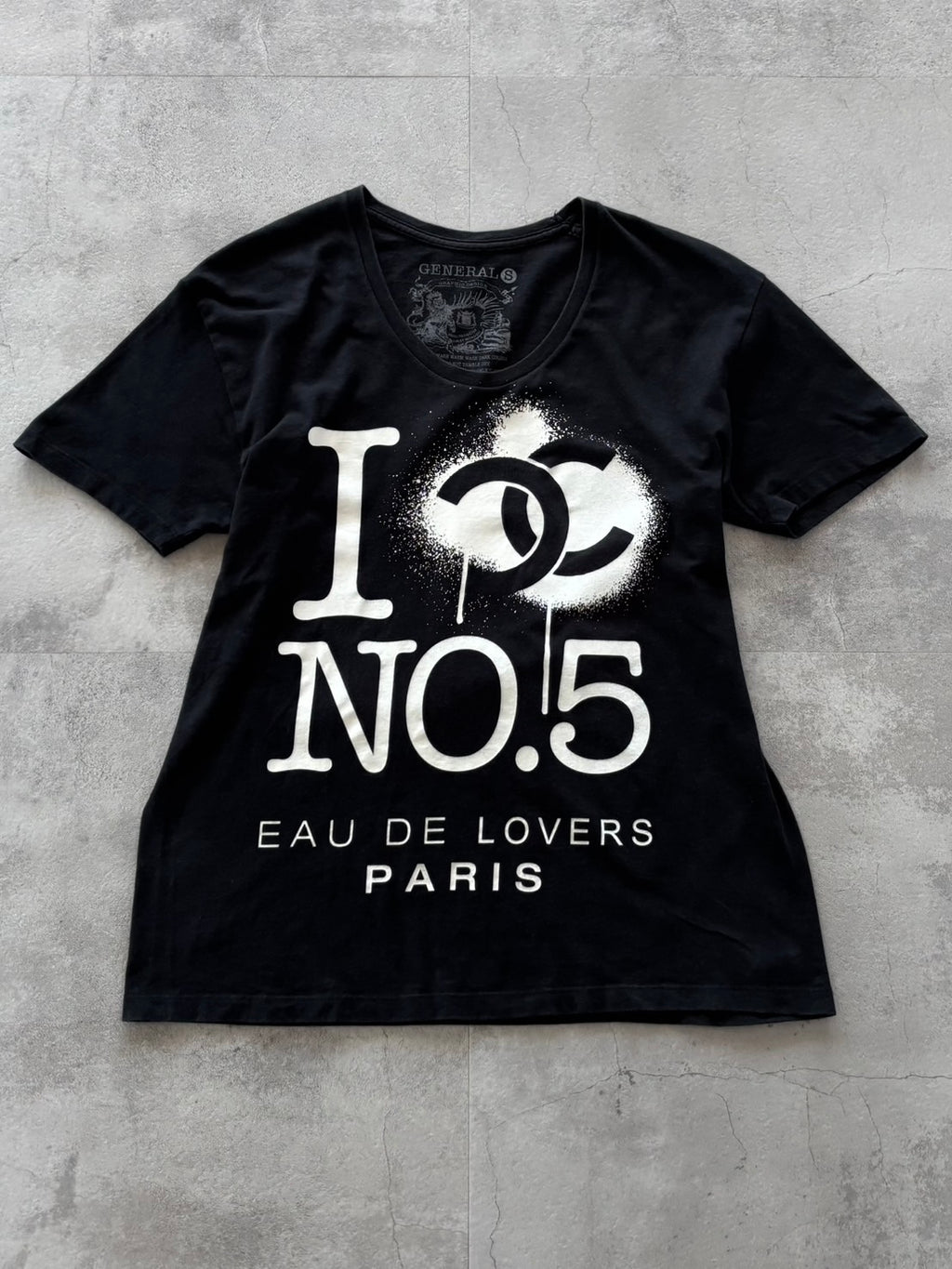 UNKNOWN  NO.5 PARIS GRAPHIC TEE