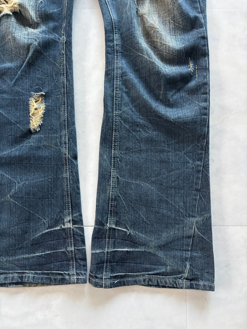 unknown uk skull destroyed flare denim