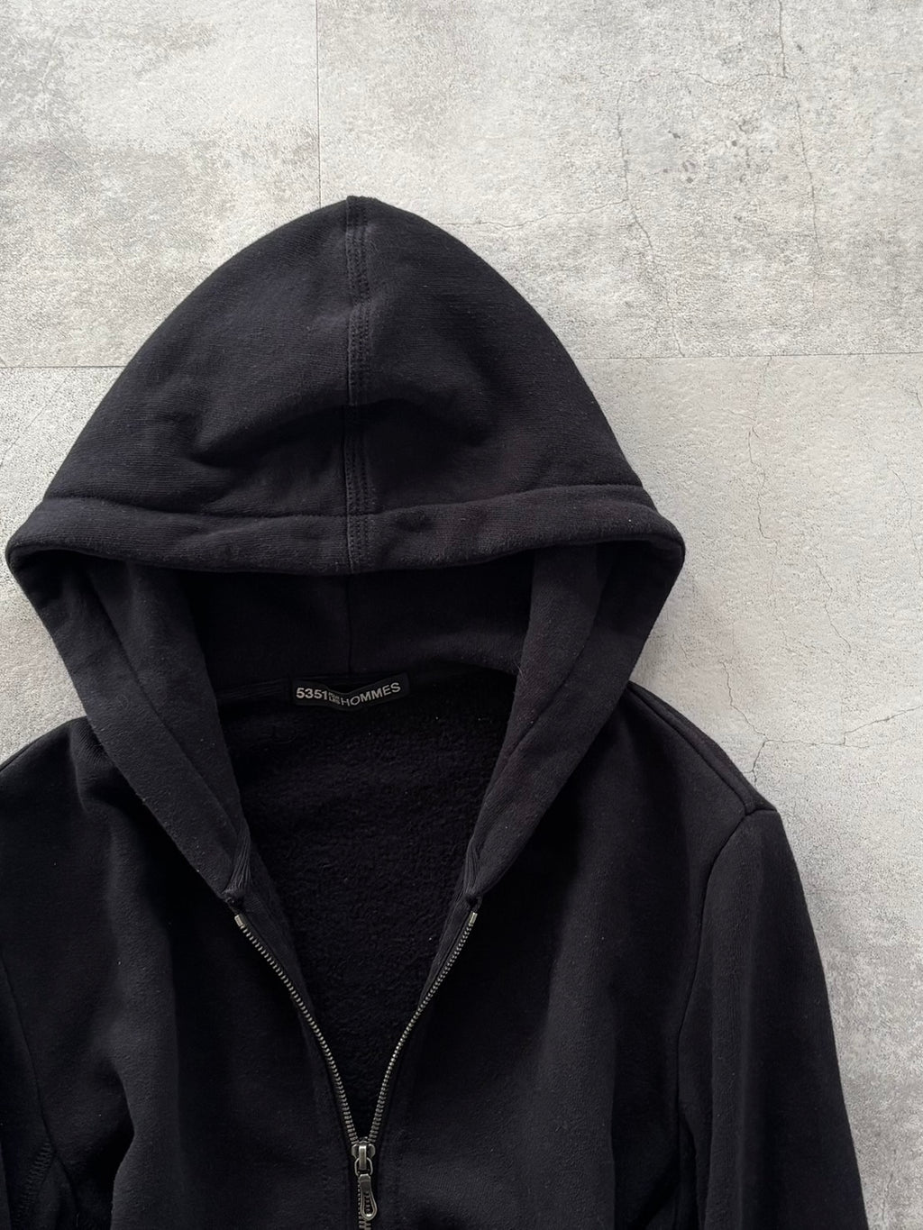 5351 POUR LES HOMMES MINIMAL DARK ZIP HOODIE