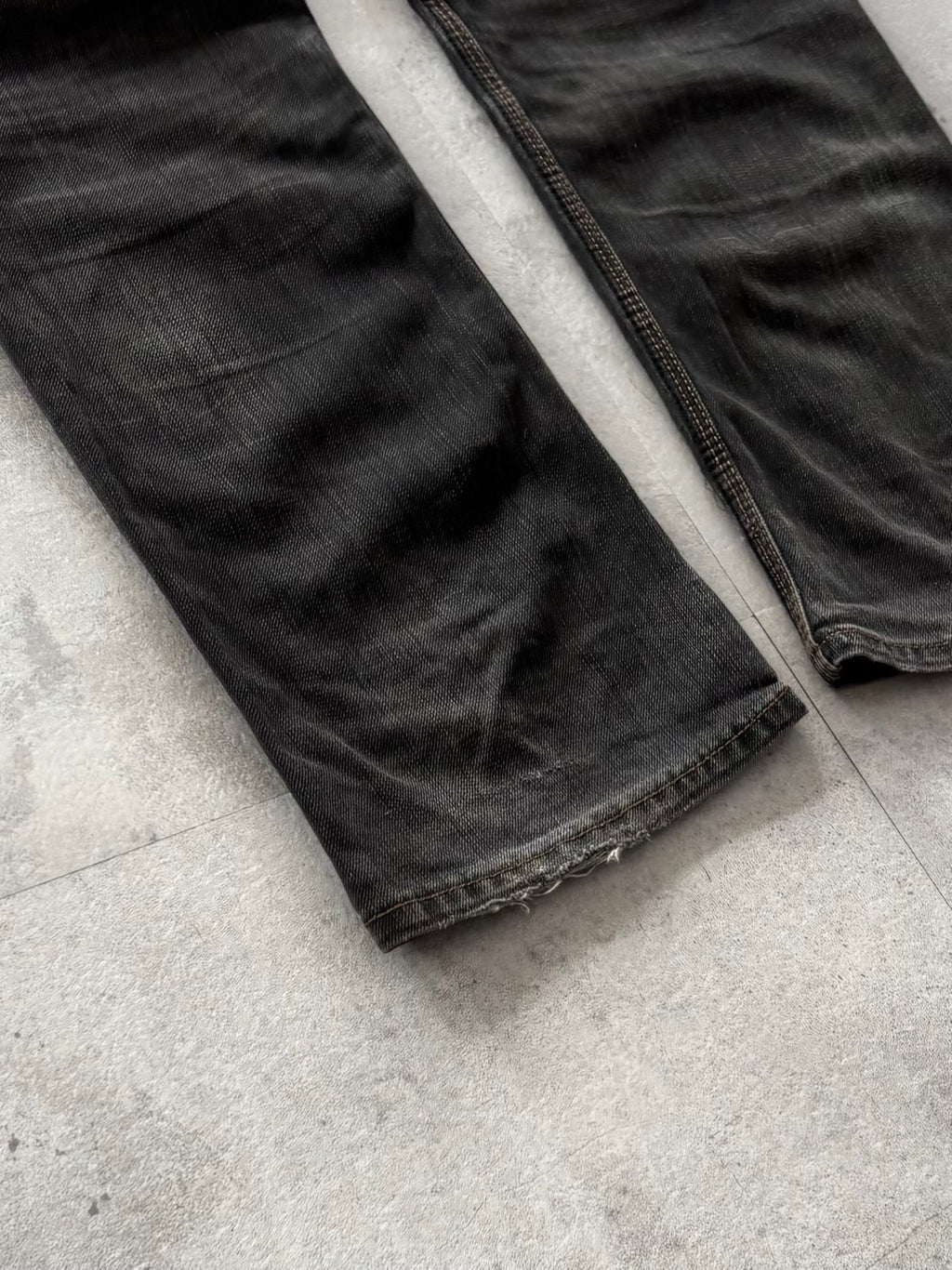 HIDEAWAYS DUST FADED ZIP DENIM