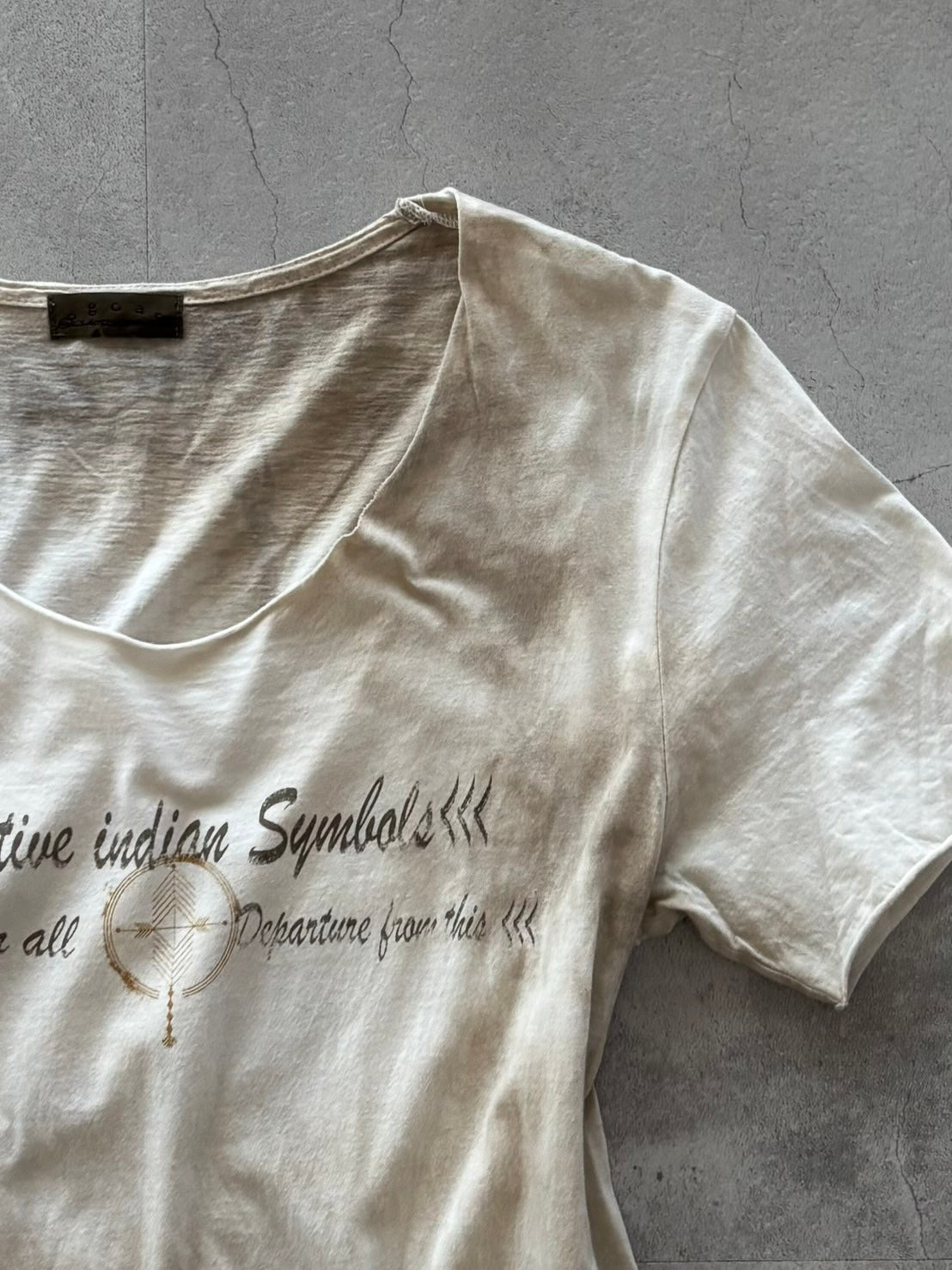 GOA NATIVE SYMBOL GRAPHIC TEE
