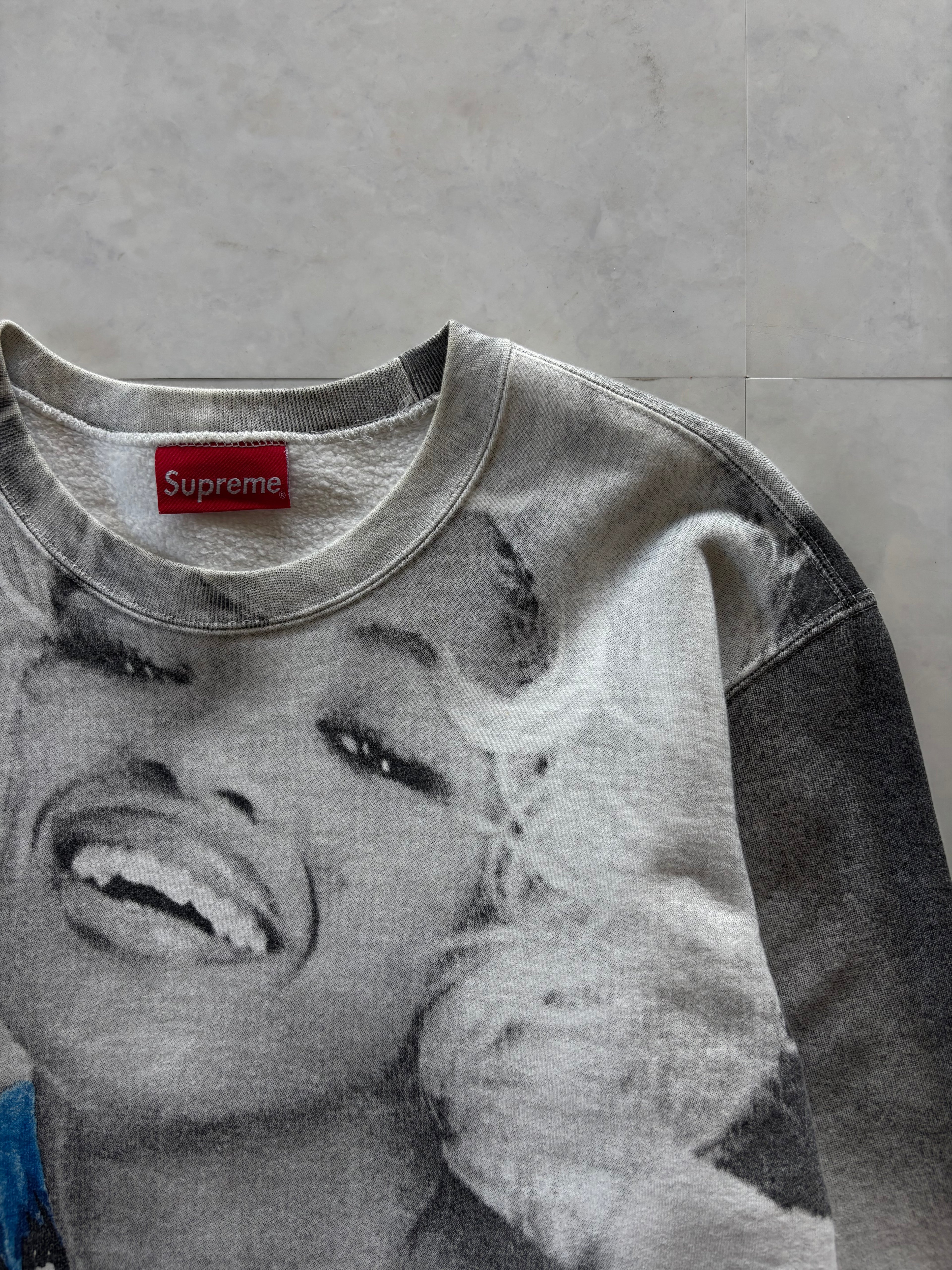 SUPREME 2020s Naomi Crewneck