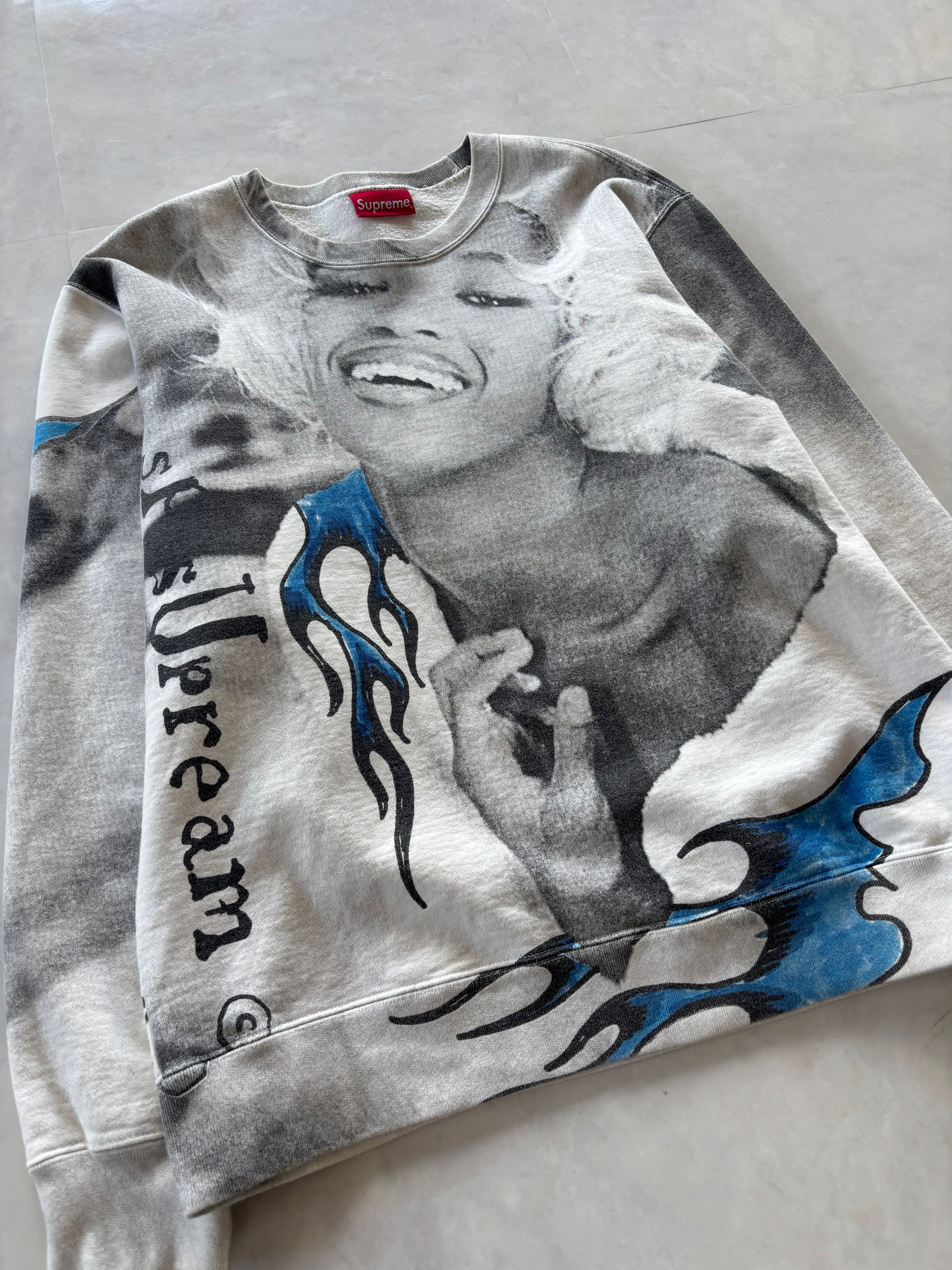 SUPREME 2020s Naomi Crewneck