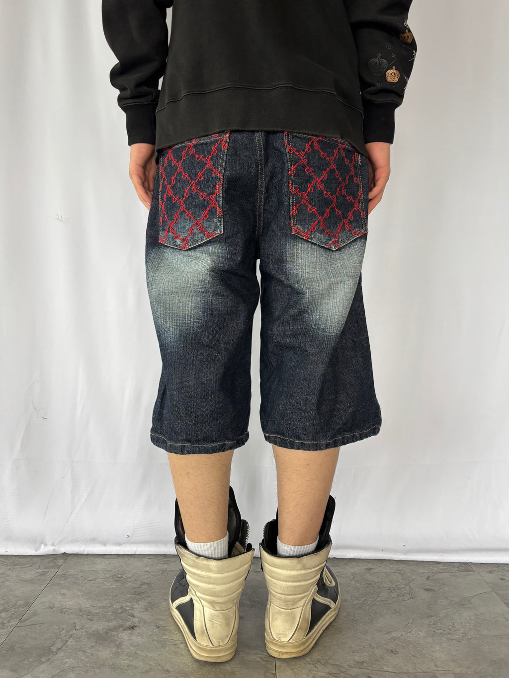 SEAN JOHN Red Monogram Embroidery Denim Shorts
