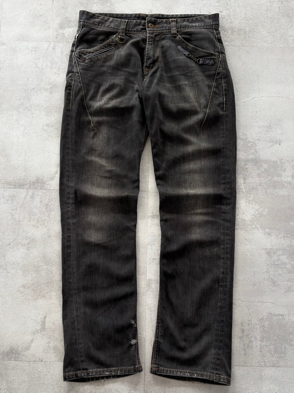 HIDEAWAYS DUST FADED ZIP DENIM