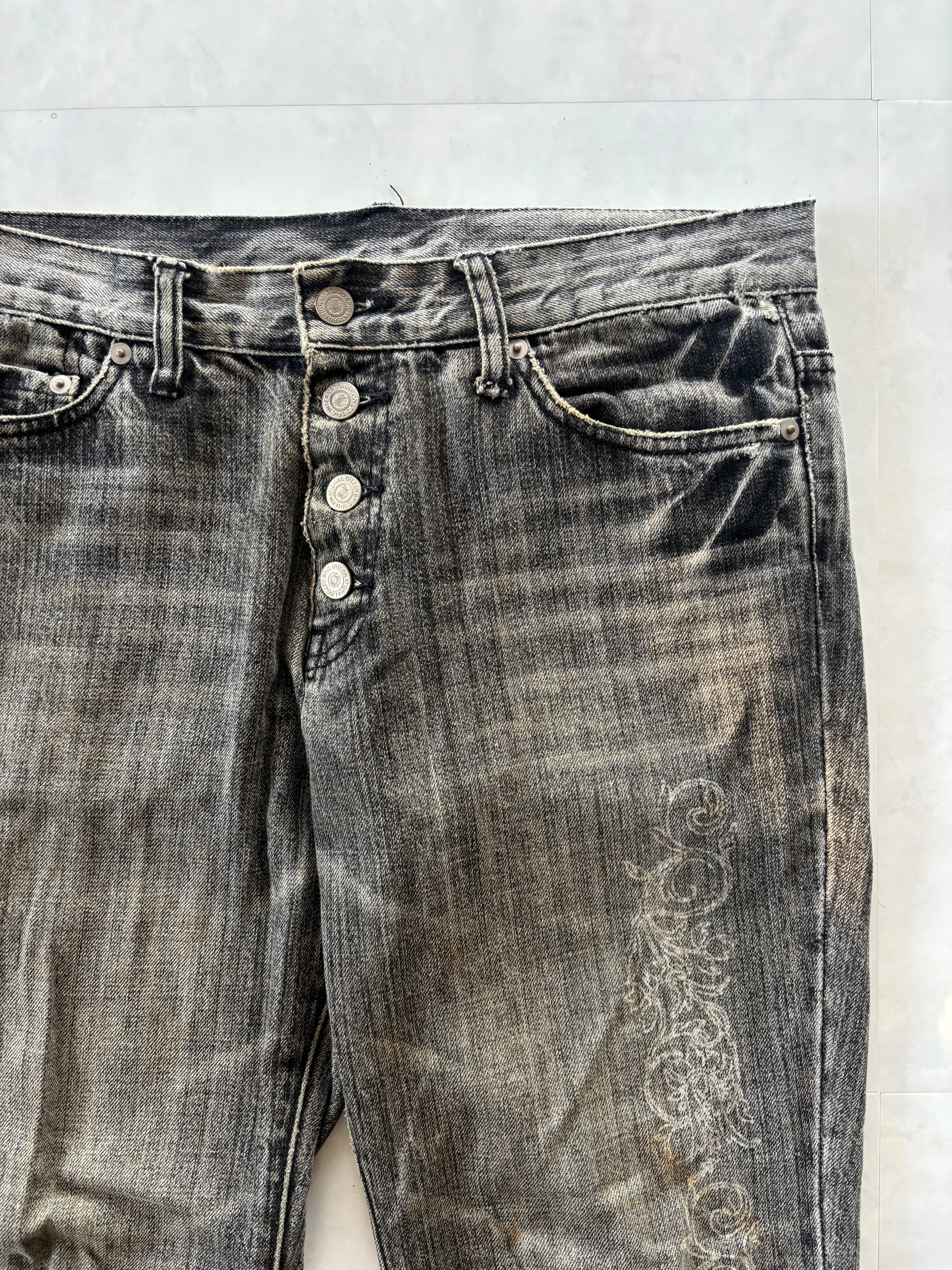 TORNADO MART Shadow Embroidery Flare Jeans