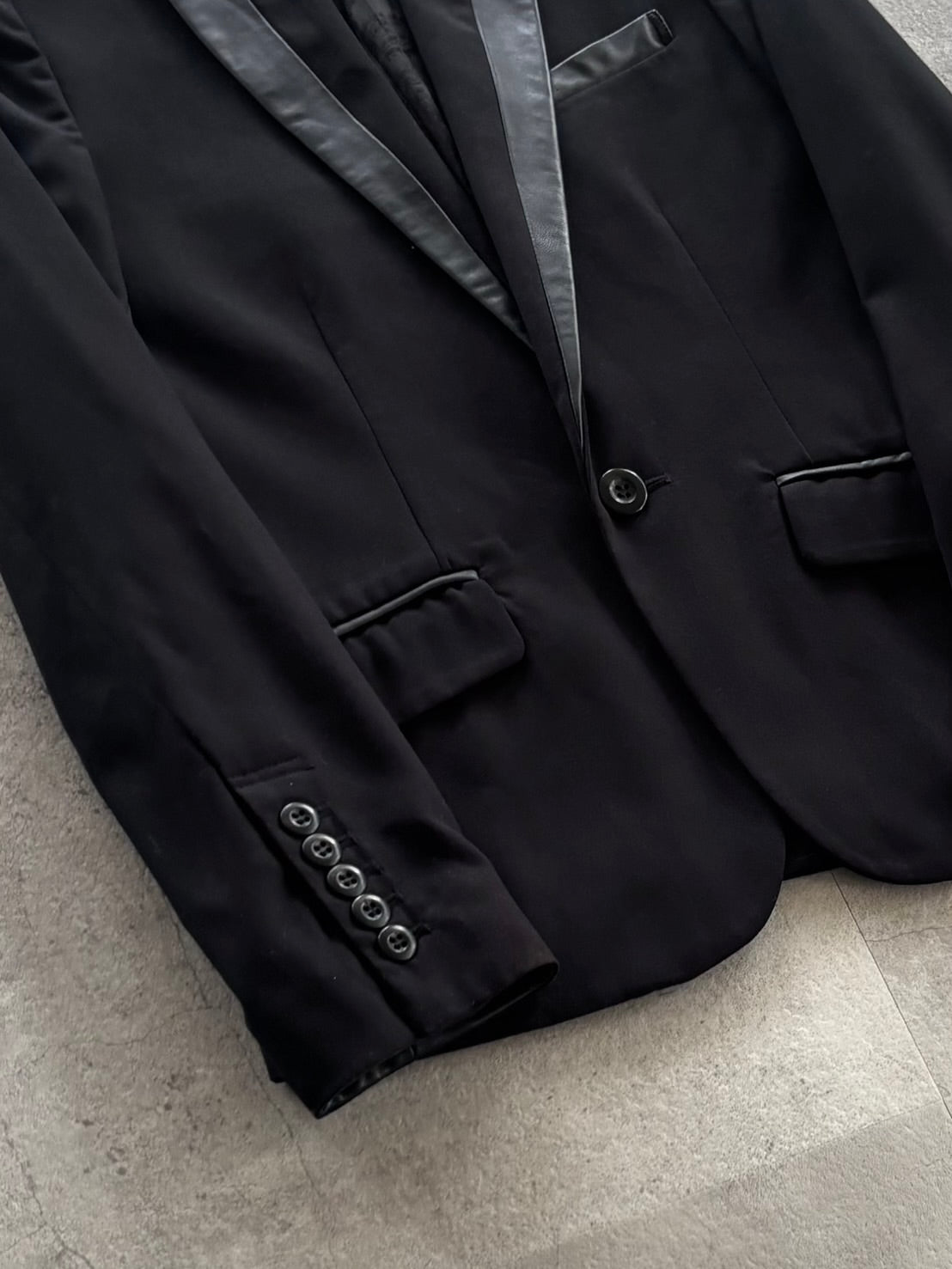 FUGA Satin Lapel Tailored Jacket