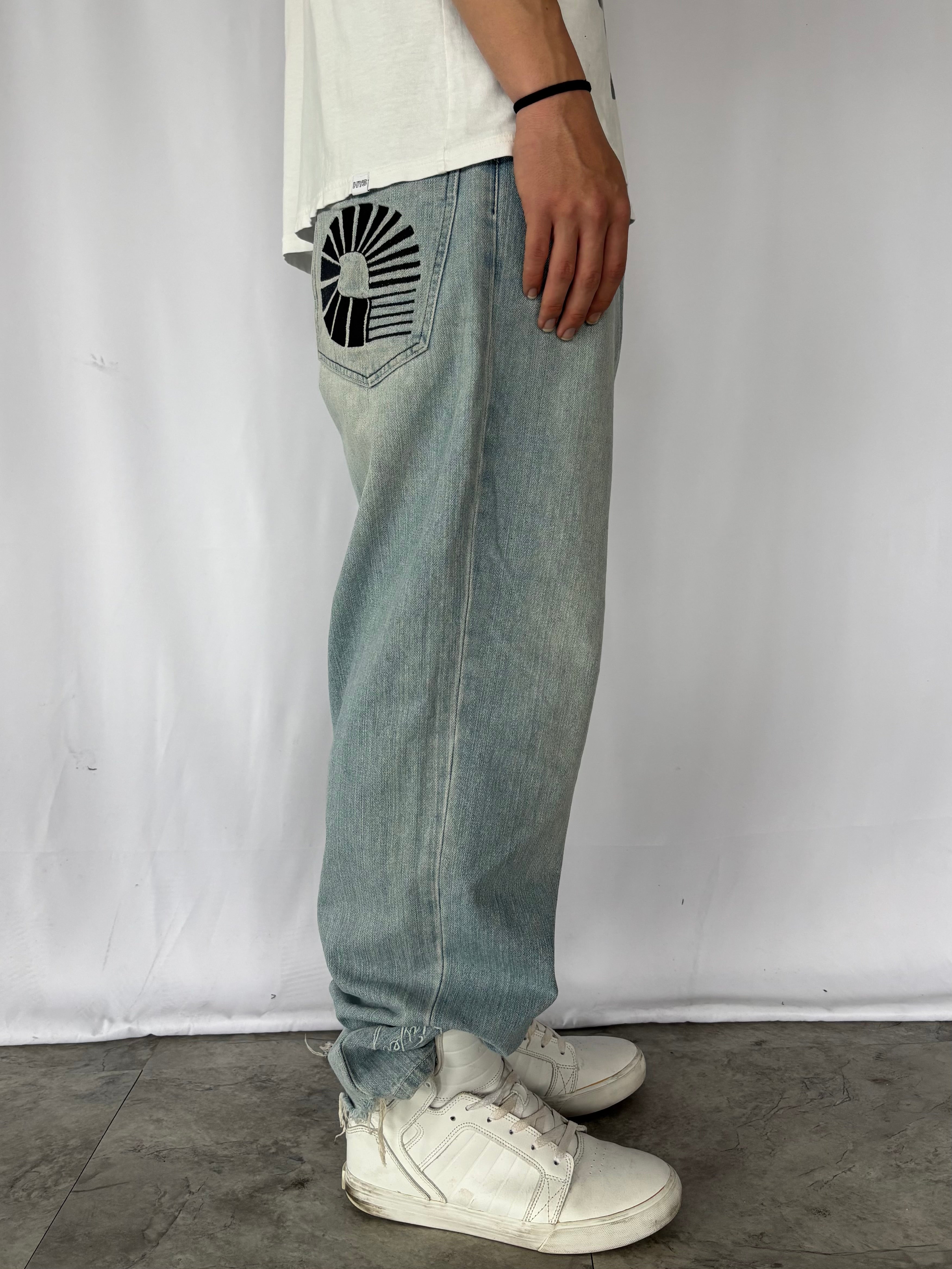 AKADEMIKS Back Embroidery Lion Denim