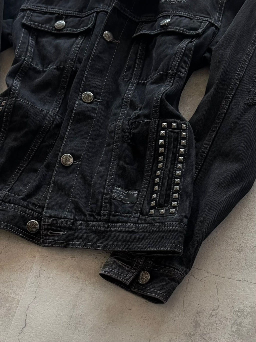 OF THE NEIGE STYLE STYLE DARKSIDE STUDS DENIM JACKET