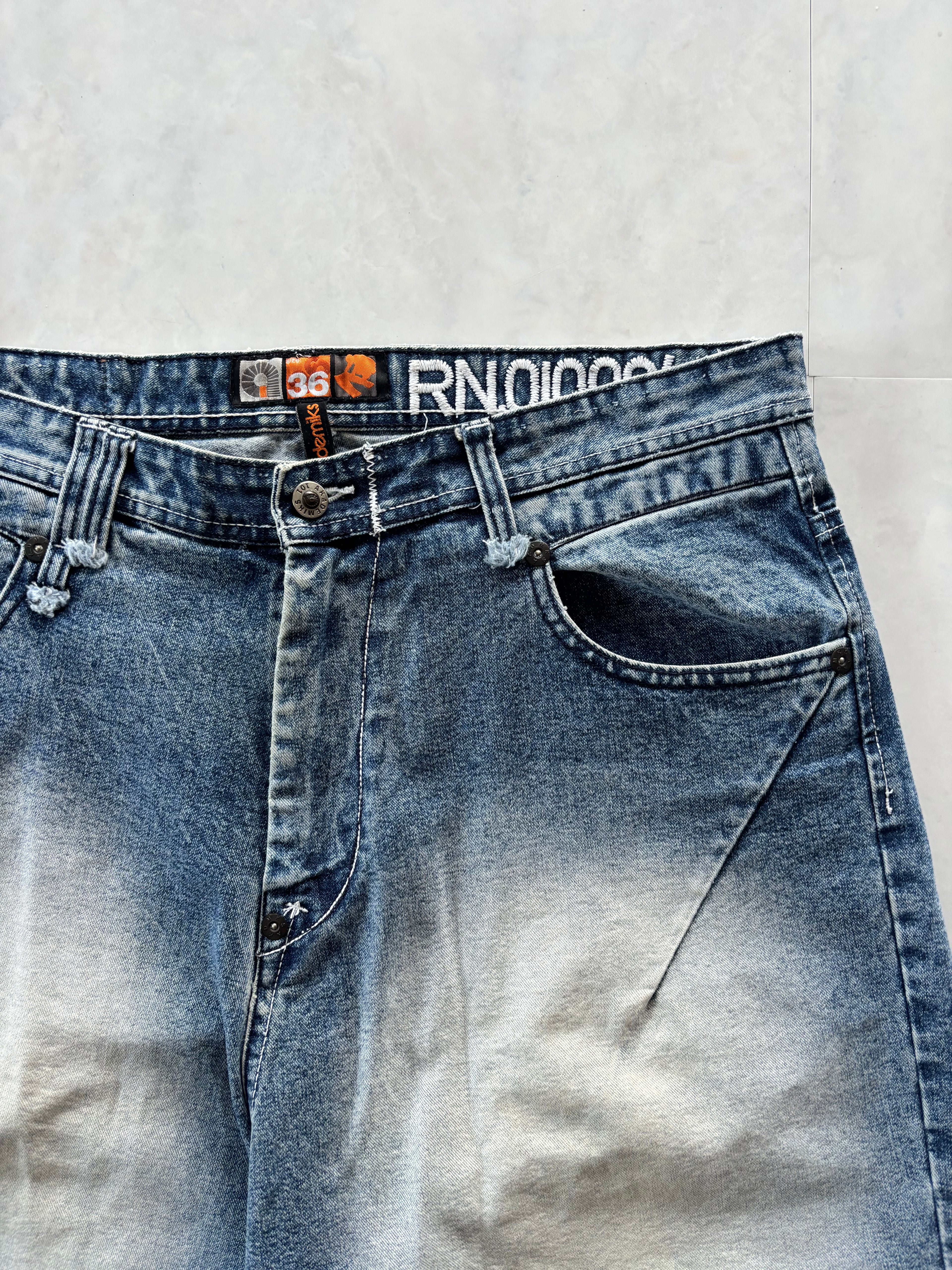 AKADEMIKS embroidery buggy denim shorts